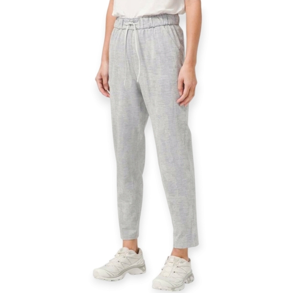 Lululemon Keep Moving Pants 7/8 25" High-Rise Jacquard Silver Drop Vapor Size 10 - Picture 3 of 15